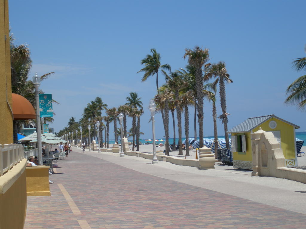 Hollywood Sands Resort, A Vri Resort Exterior photo